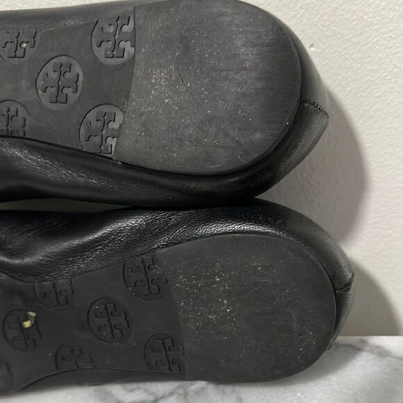 Tory Burch Black Leather Flats with Iconic silver Logo sz 7.5 - Picture 5 of 12